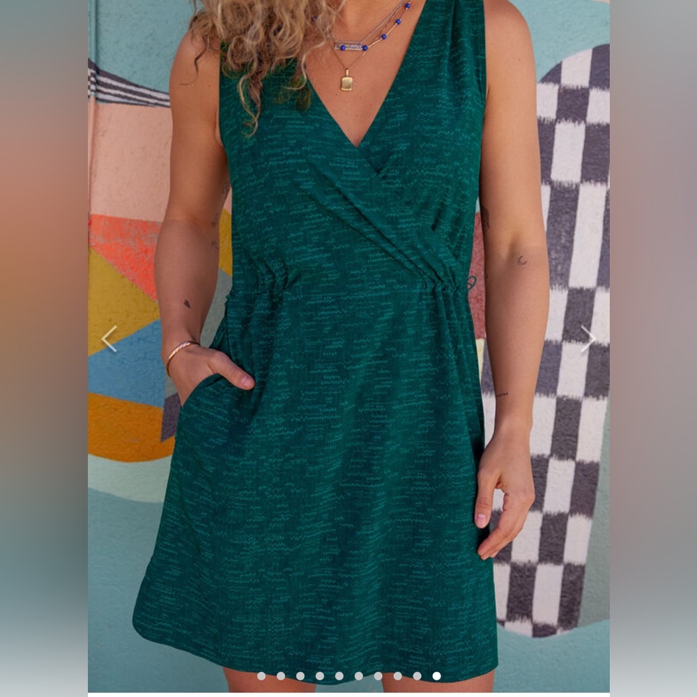 Title nine round trip dress - green Aruba (medium, EUC)